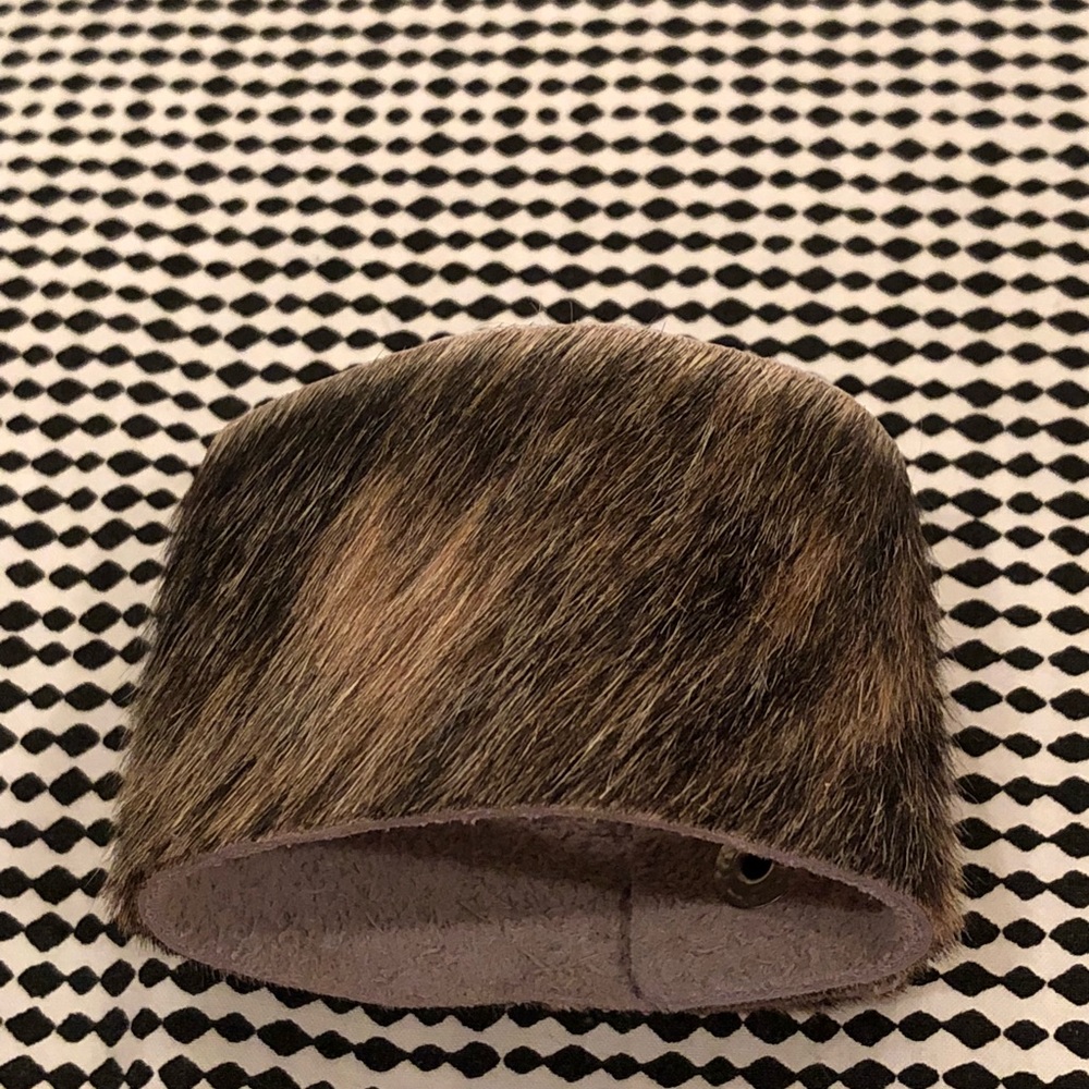 Made 🇺🇸 Cowhide Cuff Bracelet - Picture 2 of 6